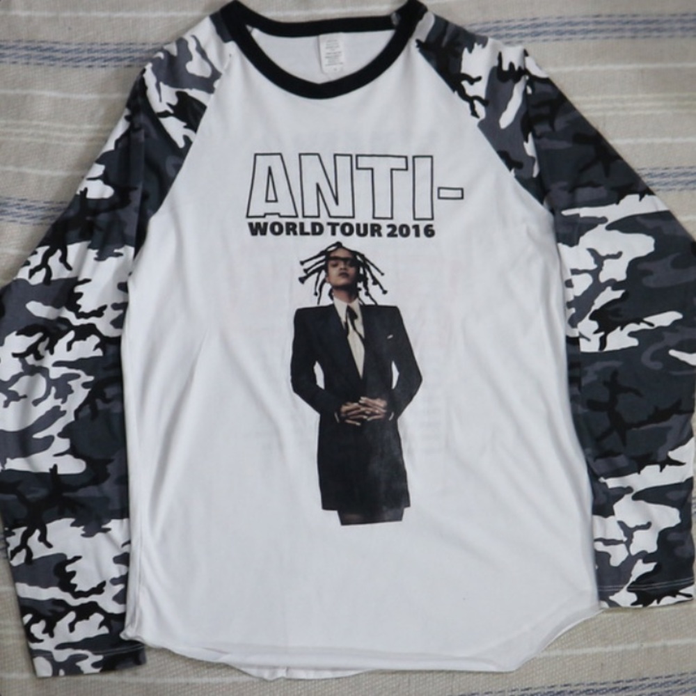 RARE Rihanna Anti Tour 2016